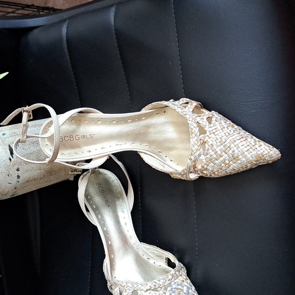 LNIB BCBG Vintage Heels 👠 - Picture 5 of 13